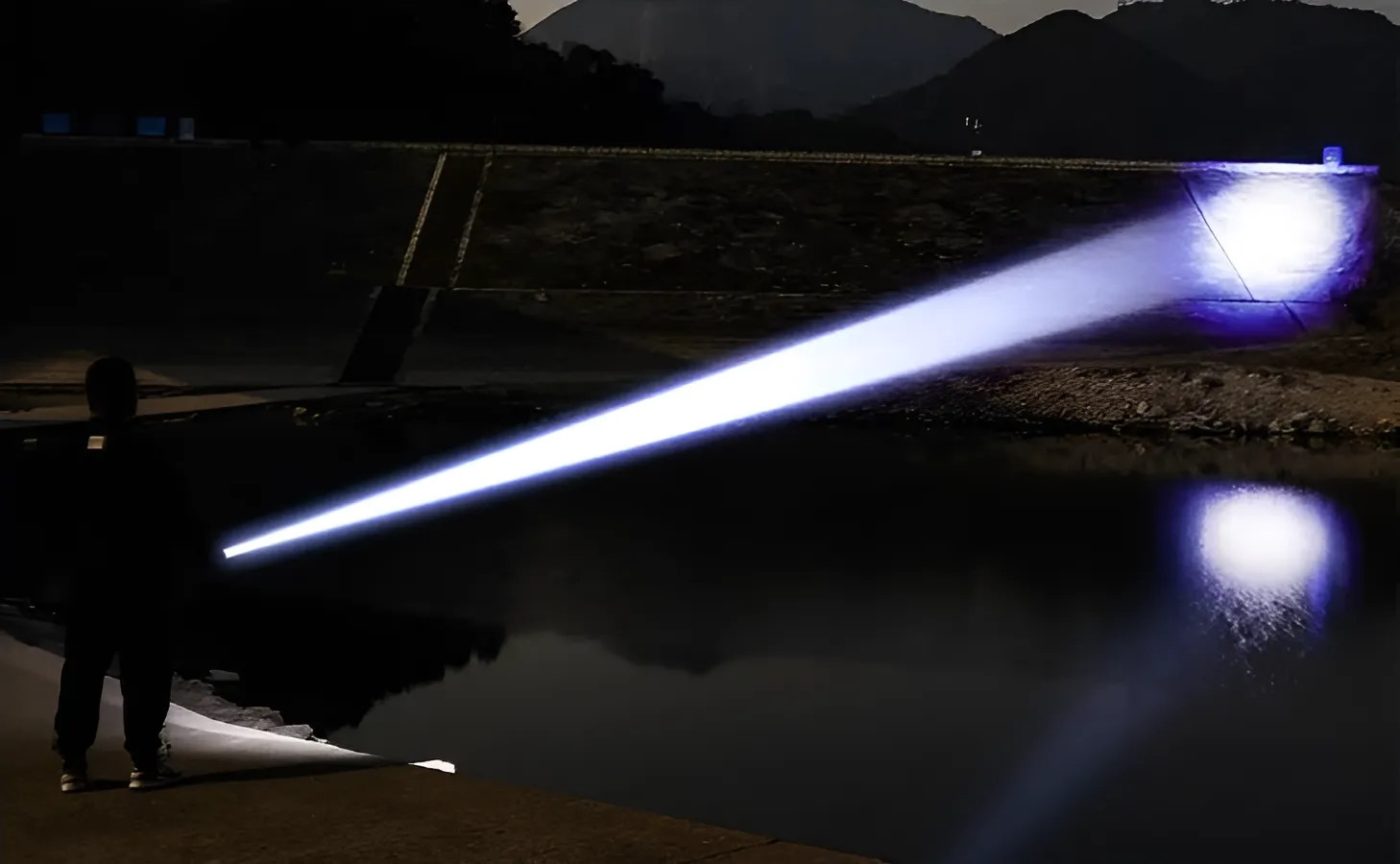 Велосипедный фонарь