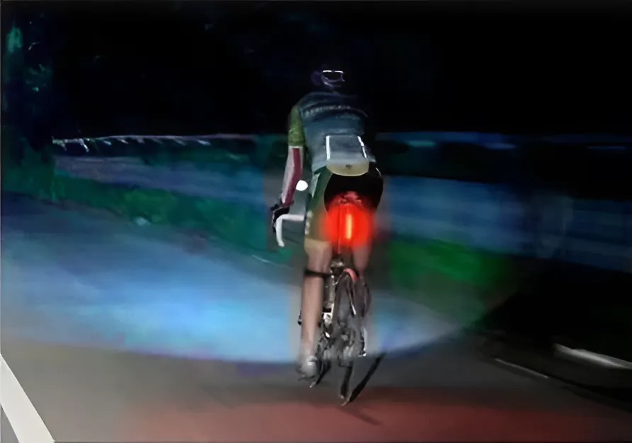 Велосипедный фонарь