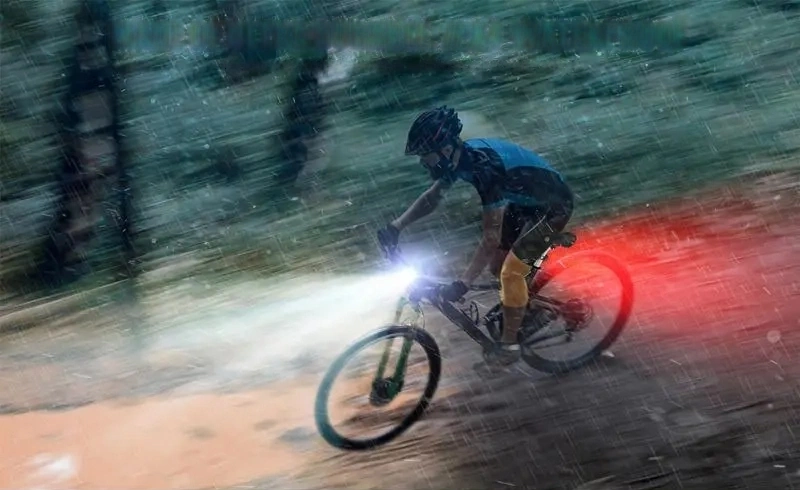 Велосипедный фонарь